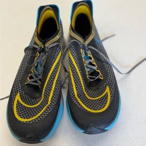 Nike zoomX Men's Black and Yellow Athletic Shoes